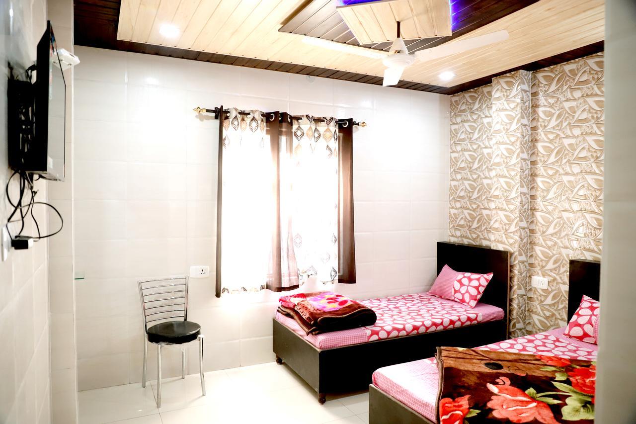 Asha Bnb Amritsar Esterno foto