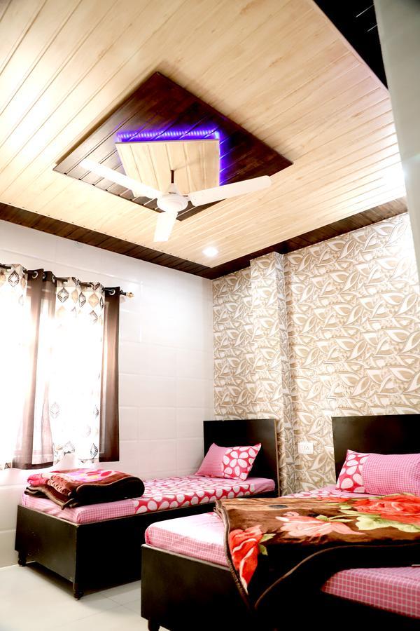 Asha Bnb Amritsar Esterno foto